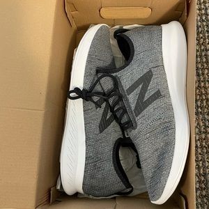 Men’s New Balance Hommes Running Shoes- size 10.5 extra wide